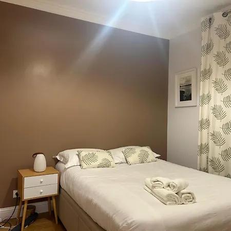 Apartment Au Coeur Du Marche Poncelet Et A 2 Pas De L'arc De Triomphe - 6 Personnes Et 1 Bebe, Sdb, 2 Wc *
