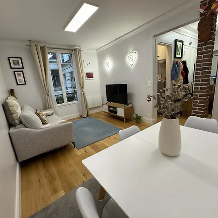Au Coeur Du Marche Poncelet Et A 2 Pas De L'arc De Triomphe - 6 Personnes Et 1 Bebe, Sdb, 2 Wc *