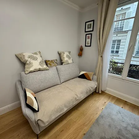 Au Coeur Du Marche Poncelet Et A 2 Pas De L'arc De Triomphe - 6 Personnes Et 1 Bebe, Sdb, 2 Wc Apartment Paris