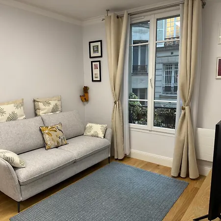 Au Coeur Du Marché Poncelet Et à 2 Pas De L'arc De Triomphe - 6 Personnes Et 1 Bébé, Sdb, 2 Wc