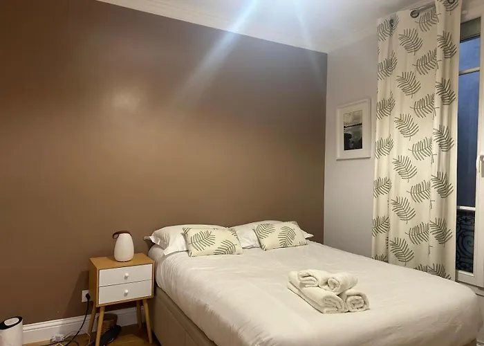 Апартаменты Au Coeur Du Marche Poncelet Et A 2 Pas De L'arc De Triomphe - 6 Personnes Et 1 Bebe, Sdb, 2 Wc *